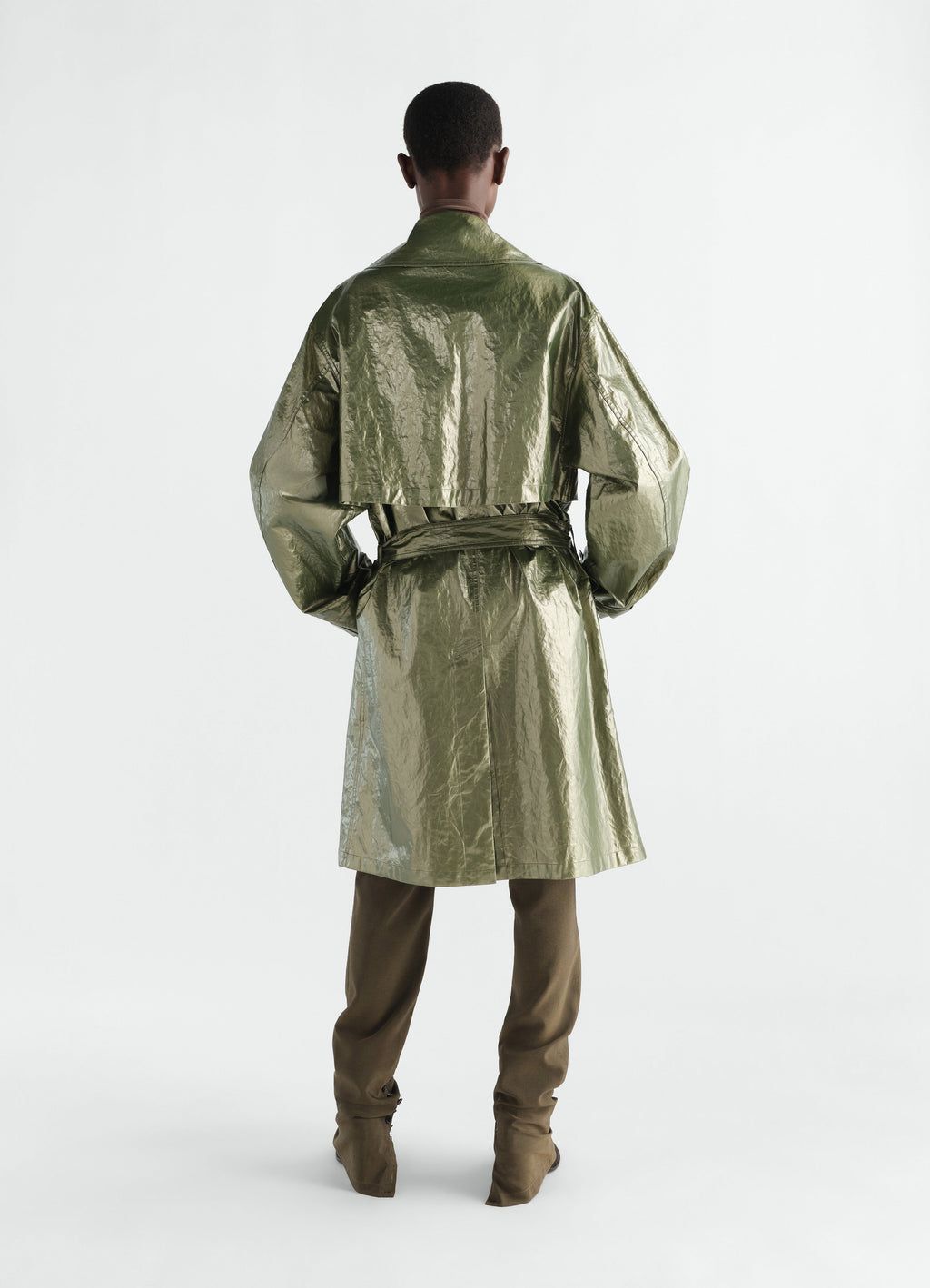 TRENCH-COAT EN LIN ENDUIT BRILLANT DÉPERLANT