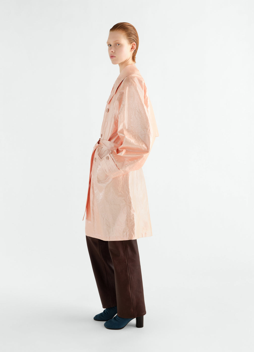 TRENCH-COAT EN LIN ENDUIT BRILLANT DÉPERLANT