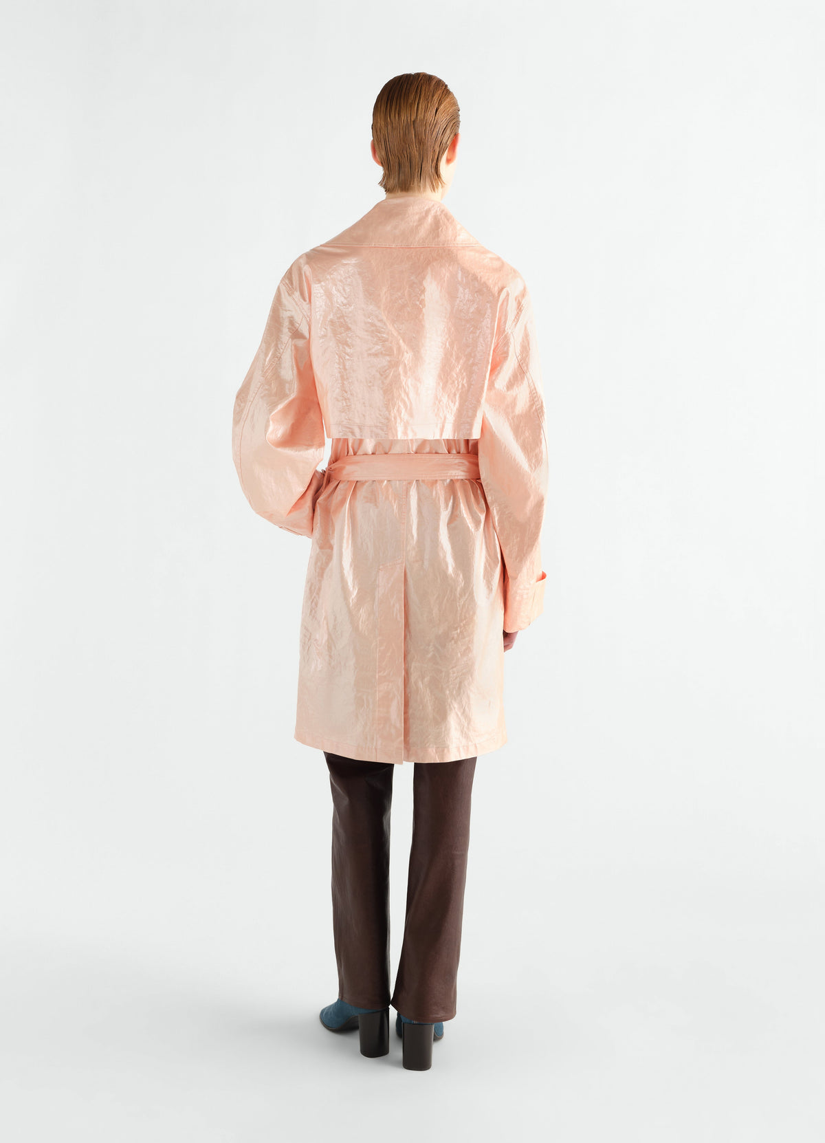 TRENCH-COAT EN LIN ENDUIT BRILLANT DÉPERLANT