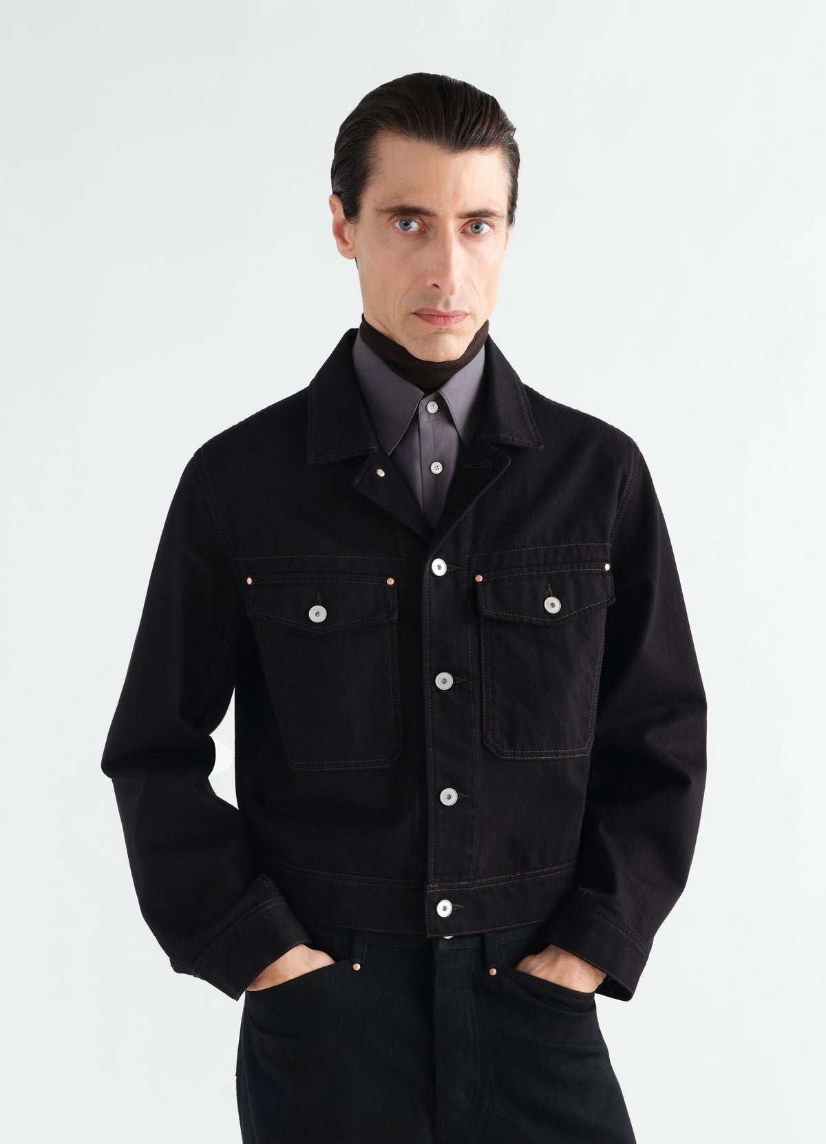 VESTE TRUCKER EN DENIM NOIR ÉPAIS