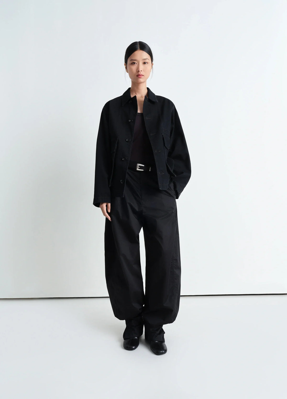 VESTE CARRÉE EN JEAN NOIR ÉPAIS