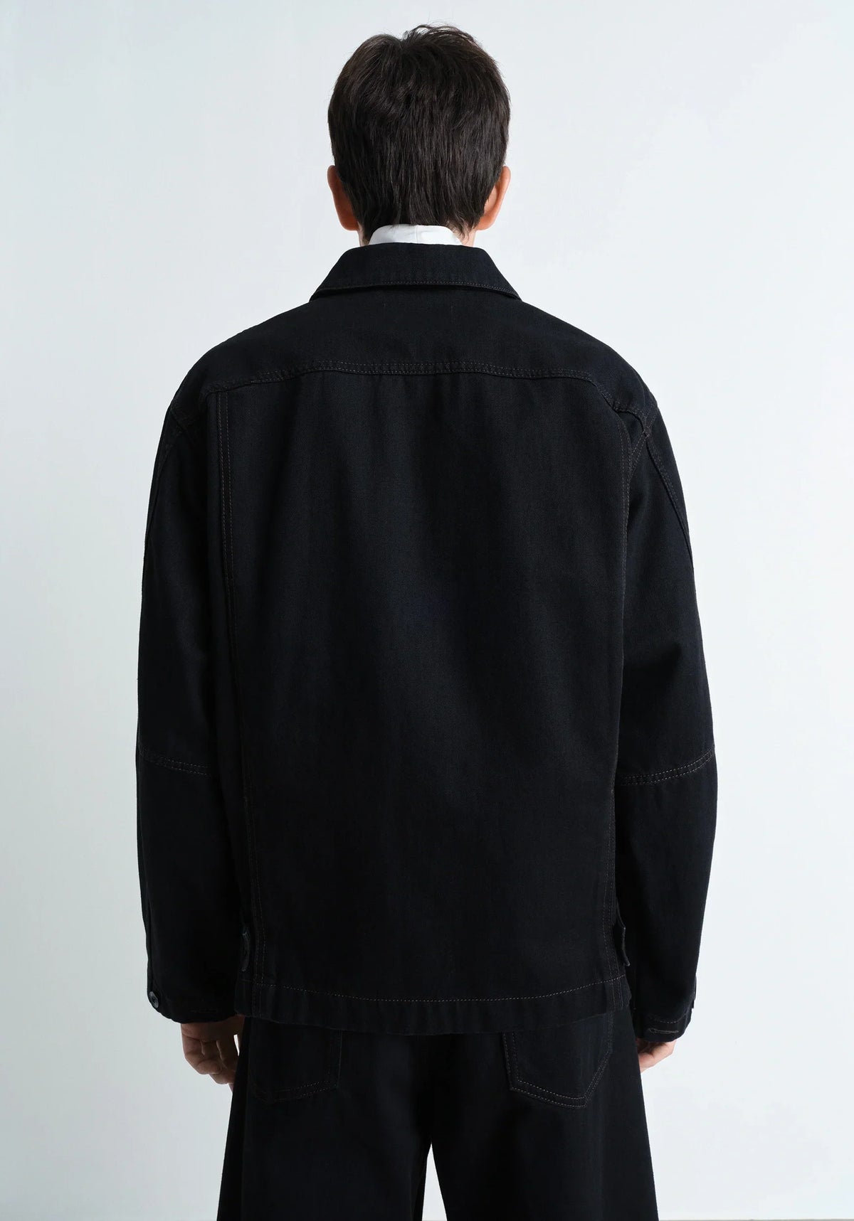 VESTE CARRÉE EN JEAN NOIR ÉPAIS