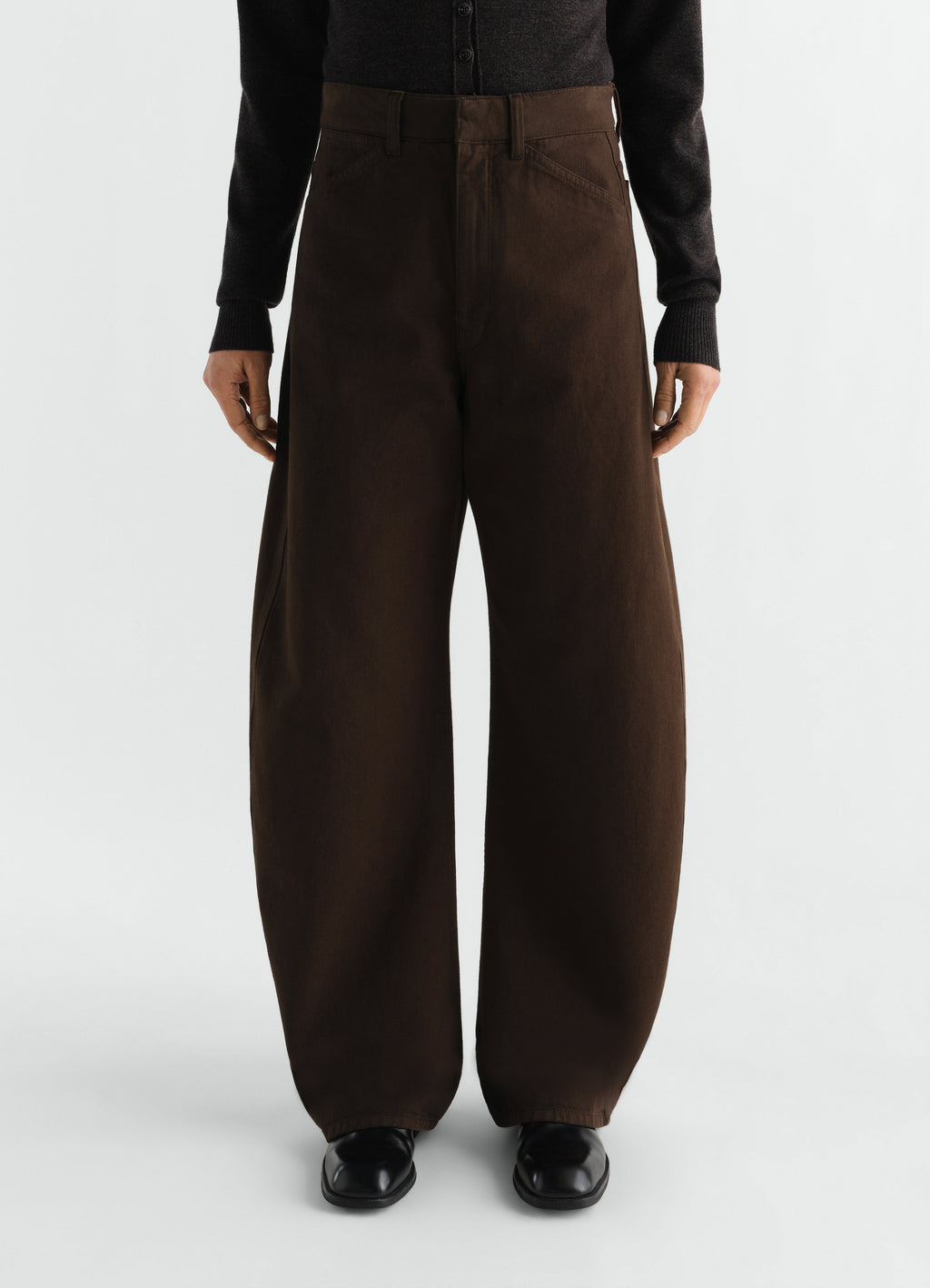 PANTALON COURBE À TAILLE HAUTE EN TWILL ÉPAIS TEINT EN PIÈCE