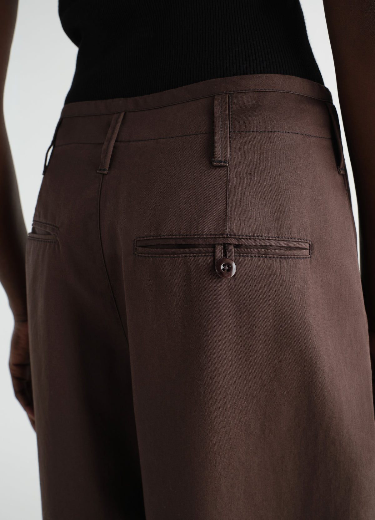CHINO LARGE EN SERGÉ DE COTON