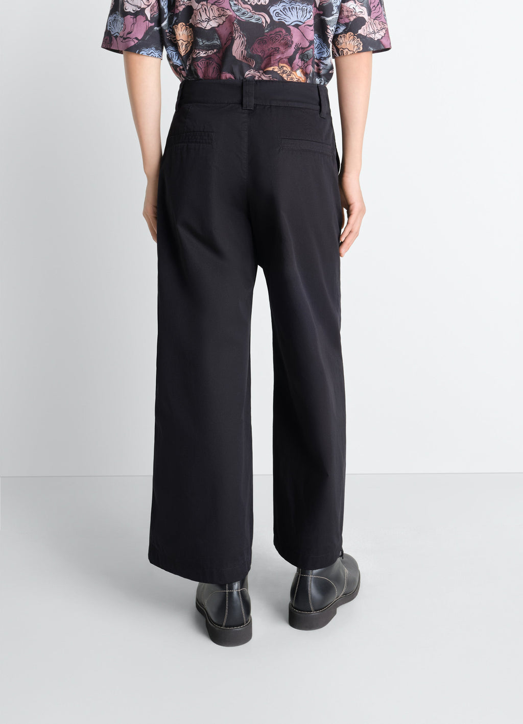 PANTALON COUPE DROITE EN SERGÉ DE COTON LÉGER