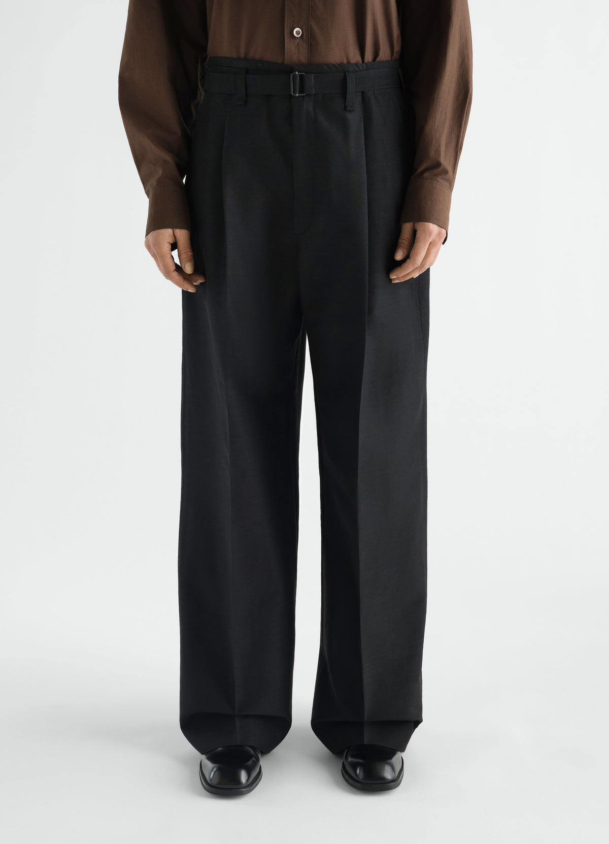 PANTALON LARGE À PLIS EN TOILE DE LAINE ET MOHAIR