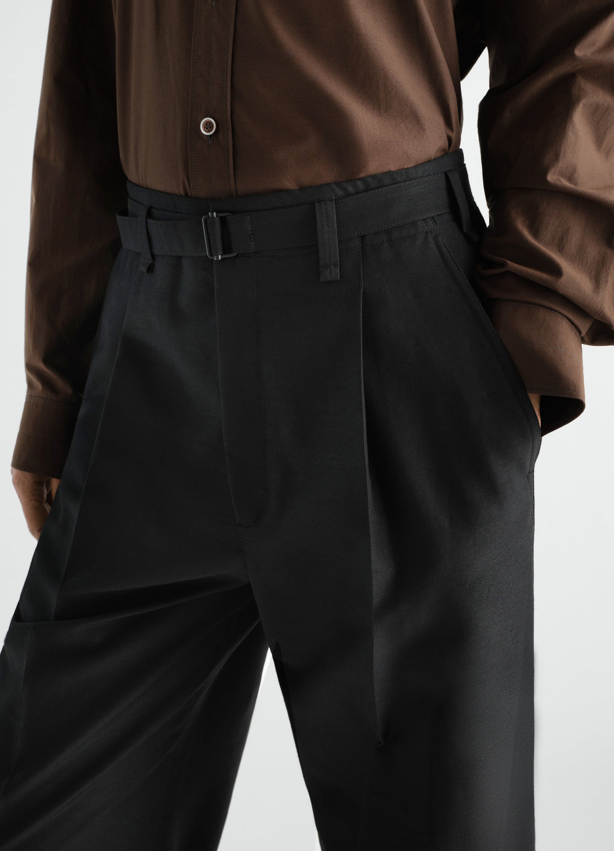 PANTALON LARGE À PLIS EN TOILE DE LAINE ET MOHAIR