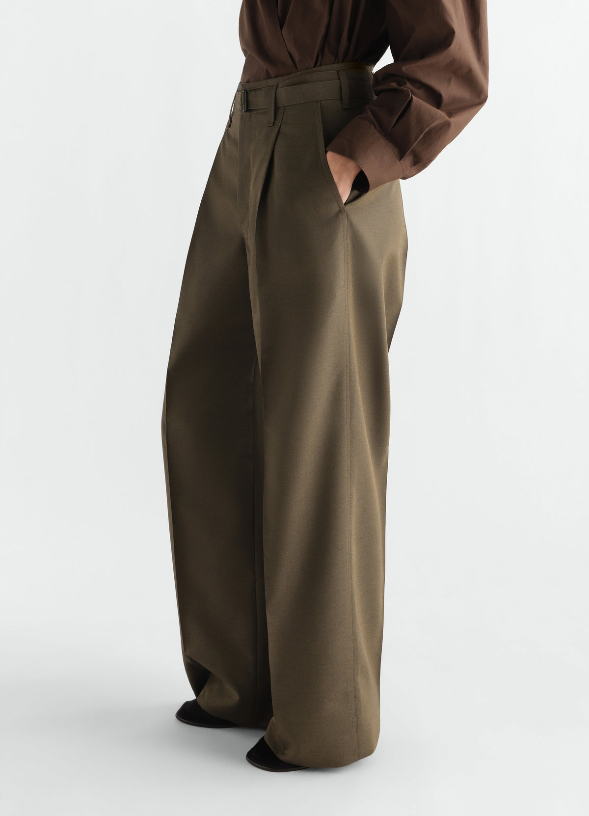 PANTALON LARGE À PLIS EN TOILE DE LAINE ET MOHAIR