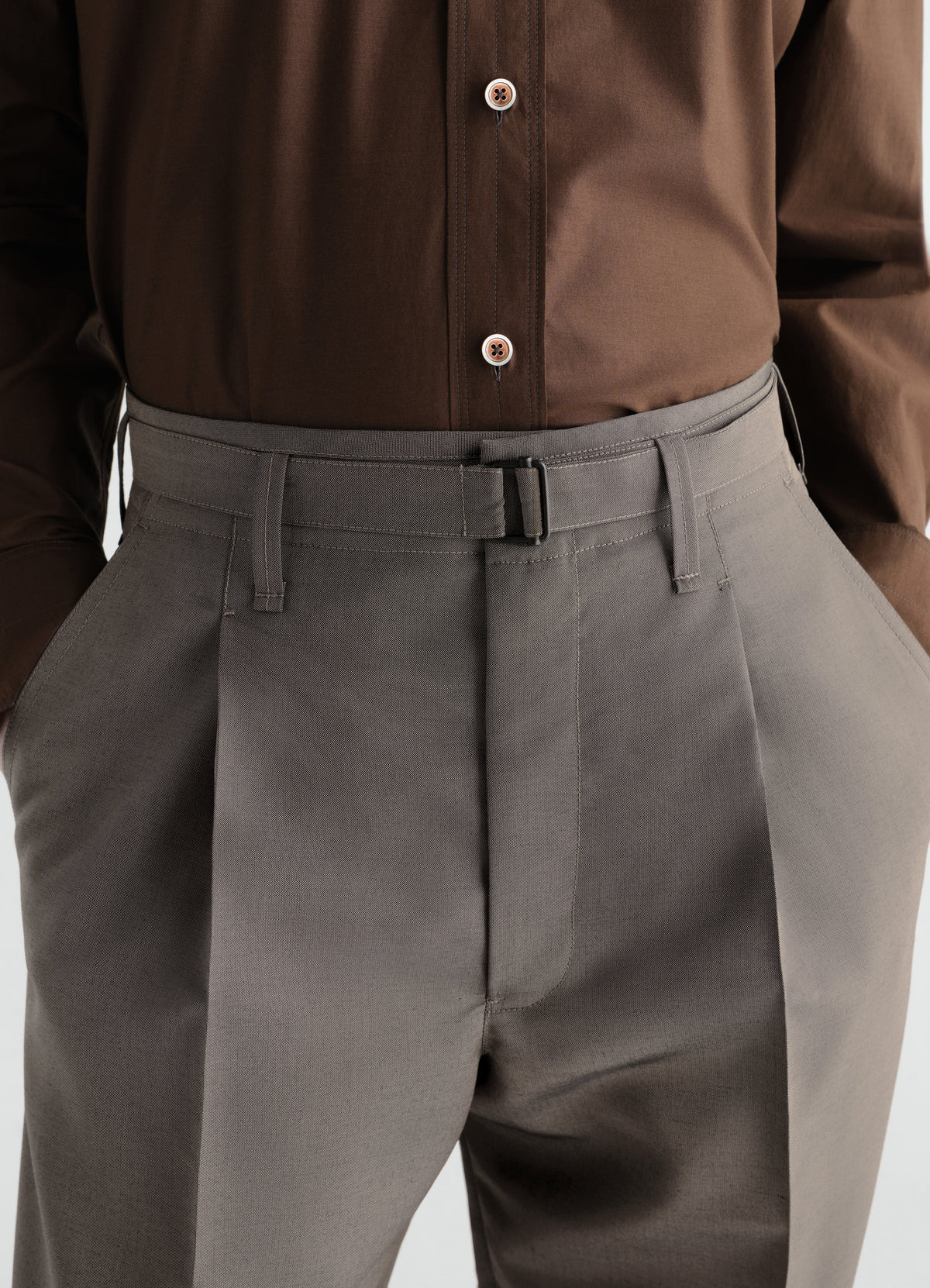 PANTALON LARGE À PLIS EN TOILE DE LAINE ET MOHAIR