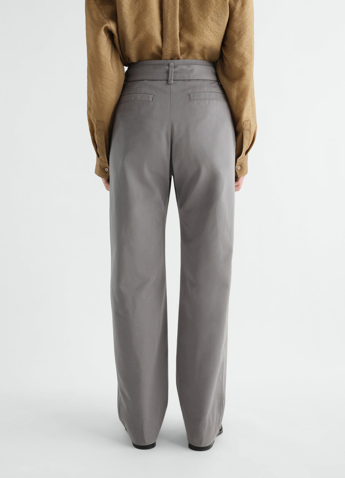 PANTALON COURBE EN MÉLANGE DE SERGÉ DE COTON