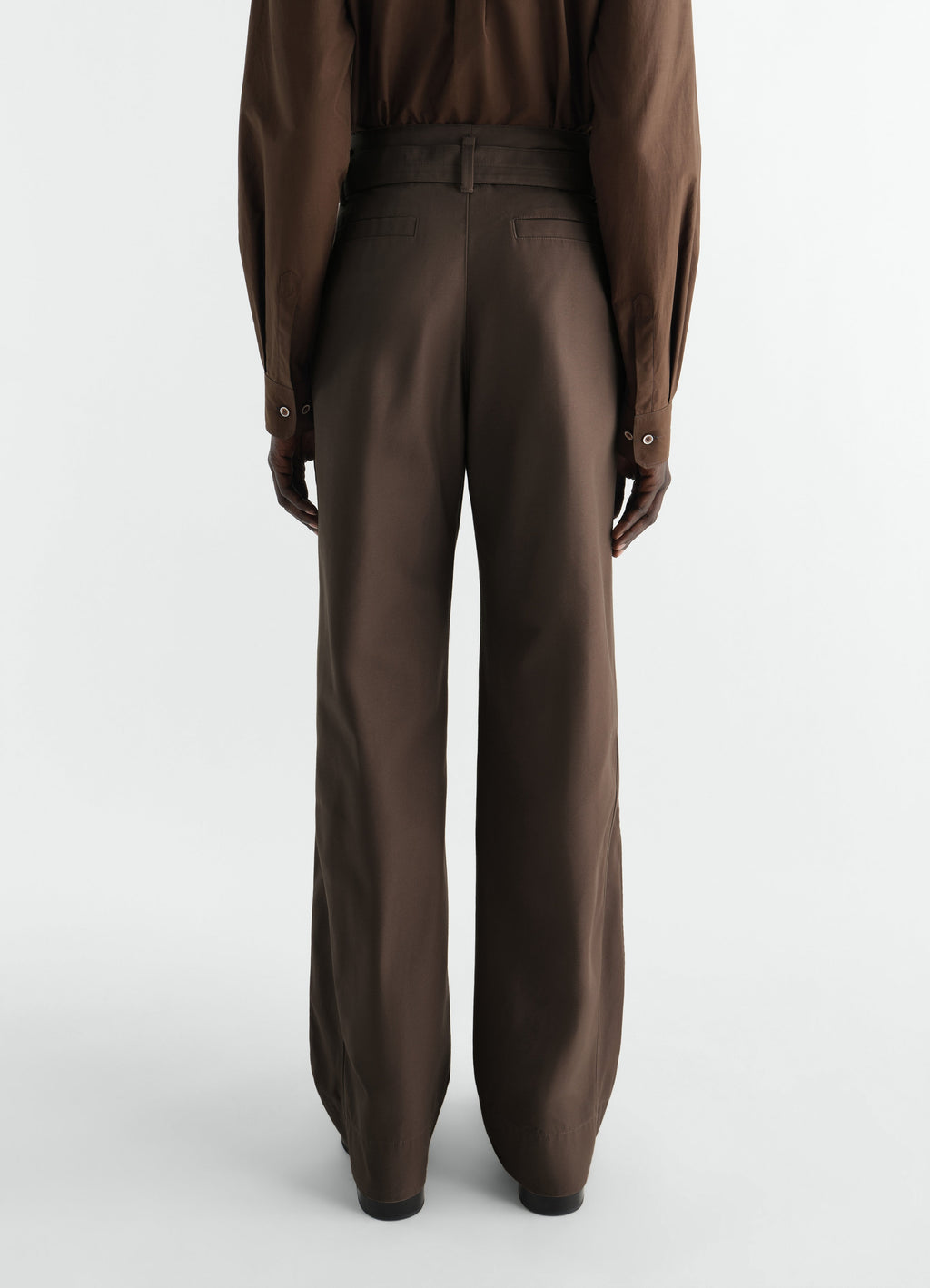 PANTALON COURBE EN MÉLANGE DE SERGÉ DE COTON