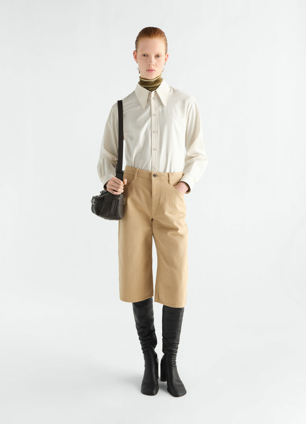 5 POCKET BERMUDAS IN GARMENT DYED HEAVY BROKEN TWILL