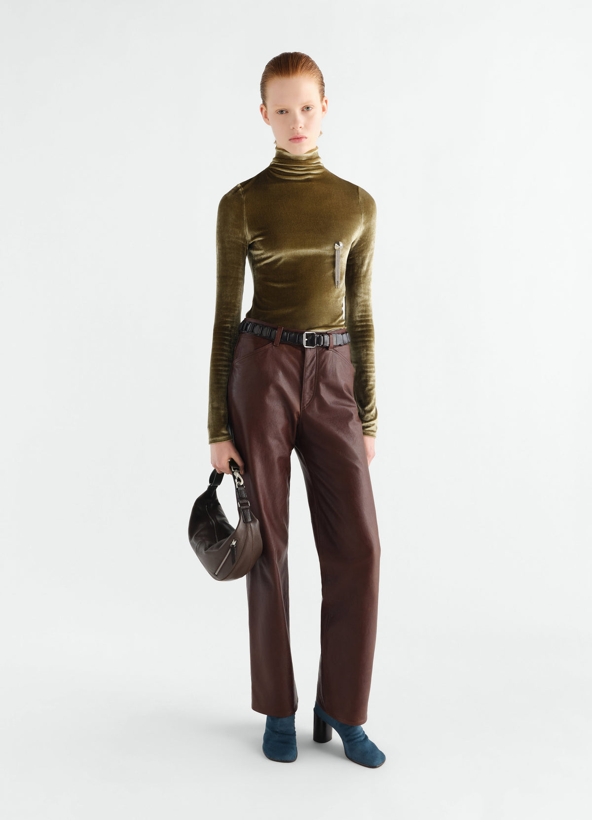 STRAIGHT LEATHER PANTS IN GLOSSY COW LEATHER