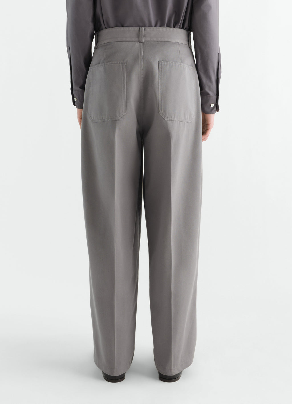 PANTALON BARREL EN MÉLANGE DE SERGÉ DE COTON