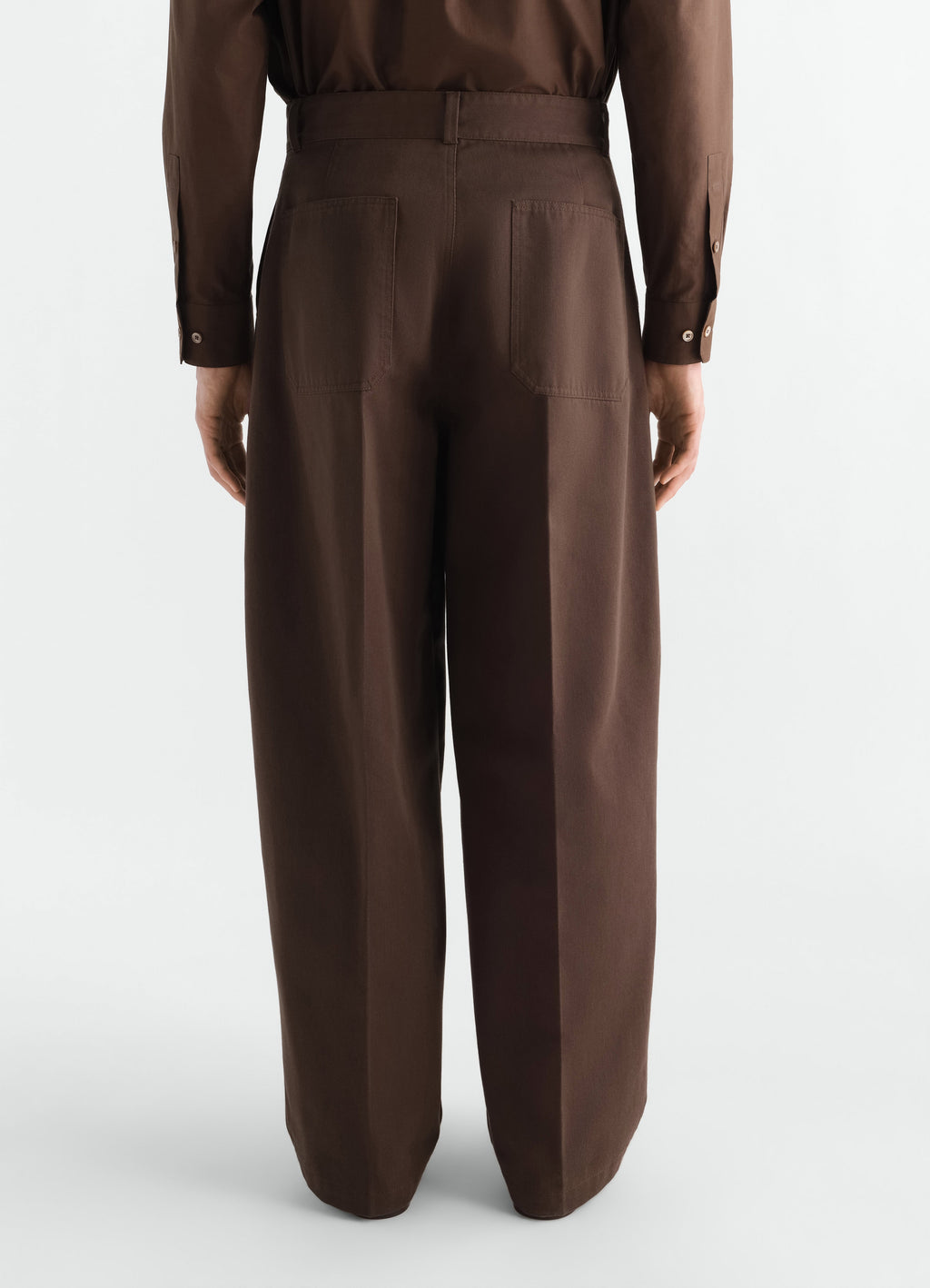 PANTALON BARREL EN MÉLANGE DE SERGÉ DE COTON