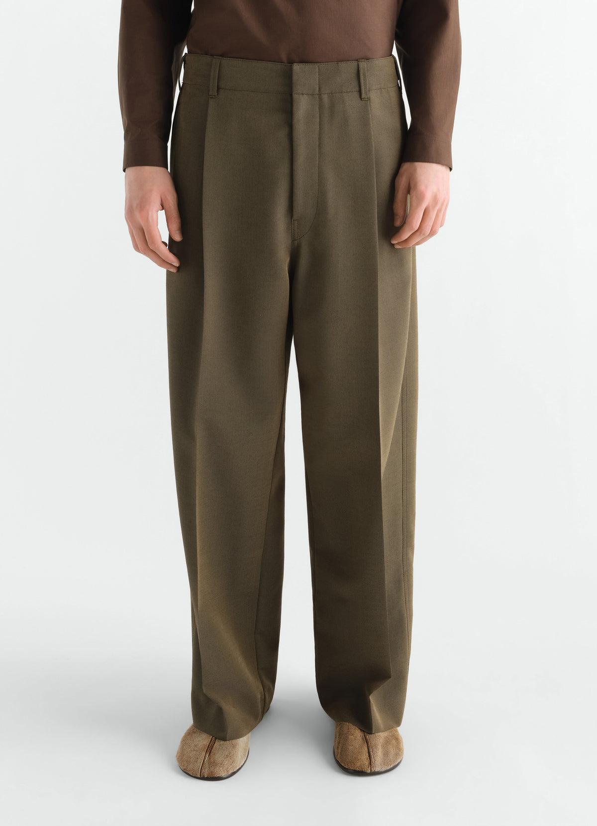 SINGLE PLEAT TAILORED PANTS IN WOOL MOHAIR TOILE