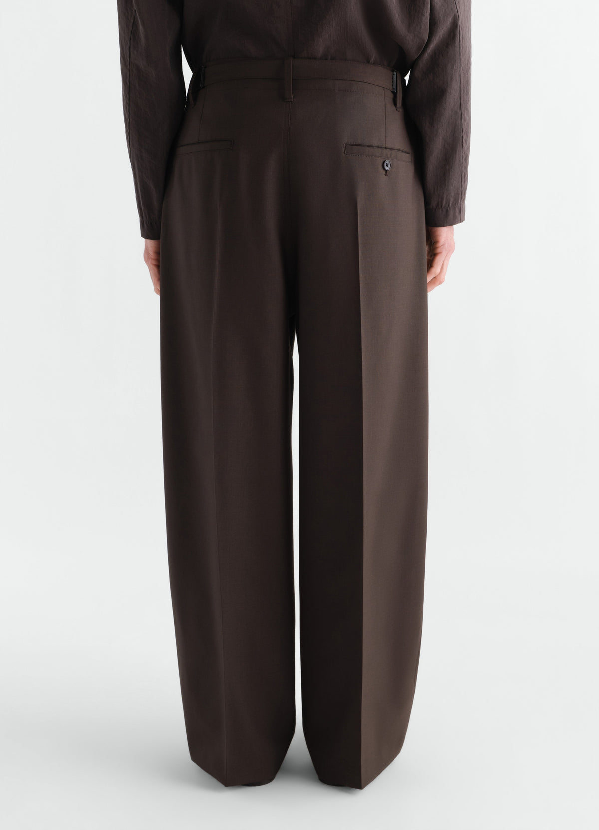 PANTALON TAILLEUR À PINCE UNIQUE EN MÉLANGE DE LAINE TROPICALE