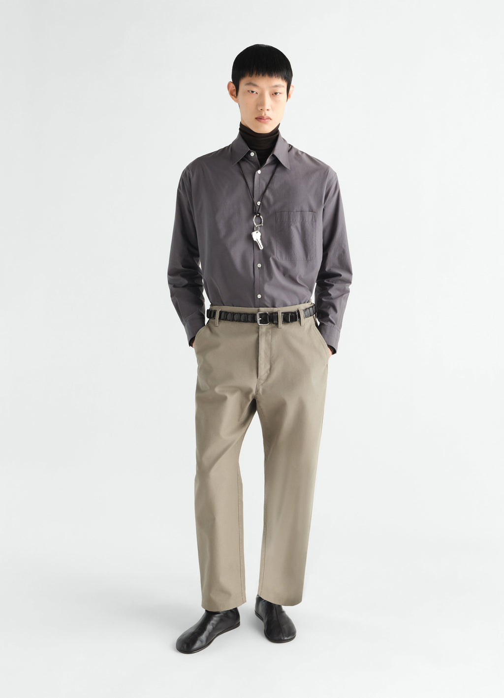 PANTALON FUSELÉ EN SERGÉ DE COTON ÉPAIS