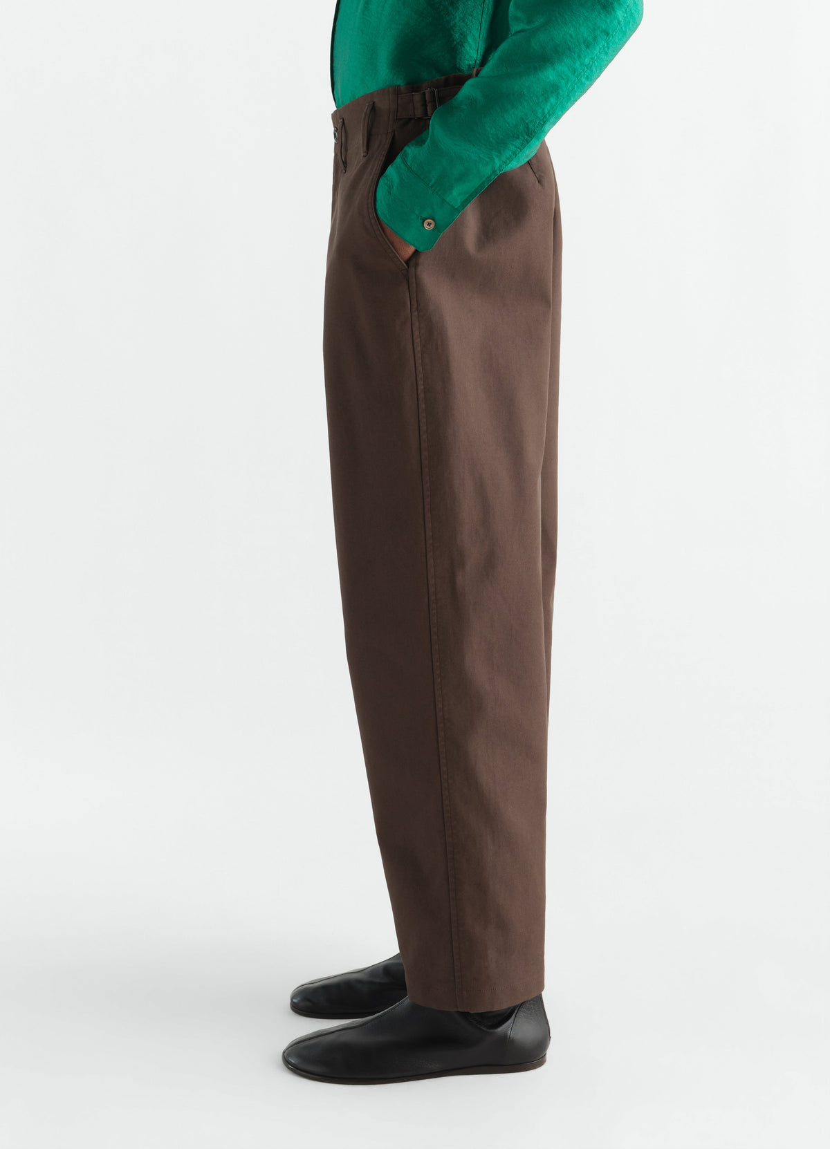 PANTALON FUSELÉ EN SERGÉ DE COTON ÉPAIS