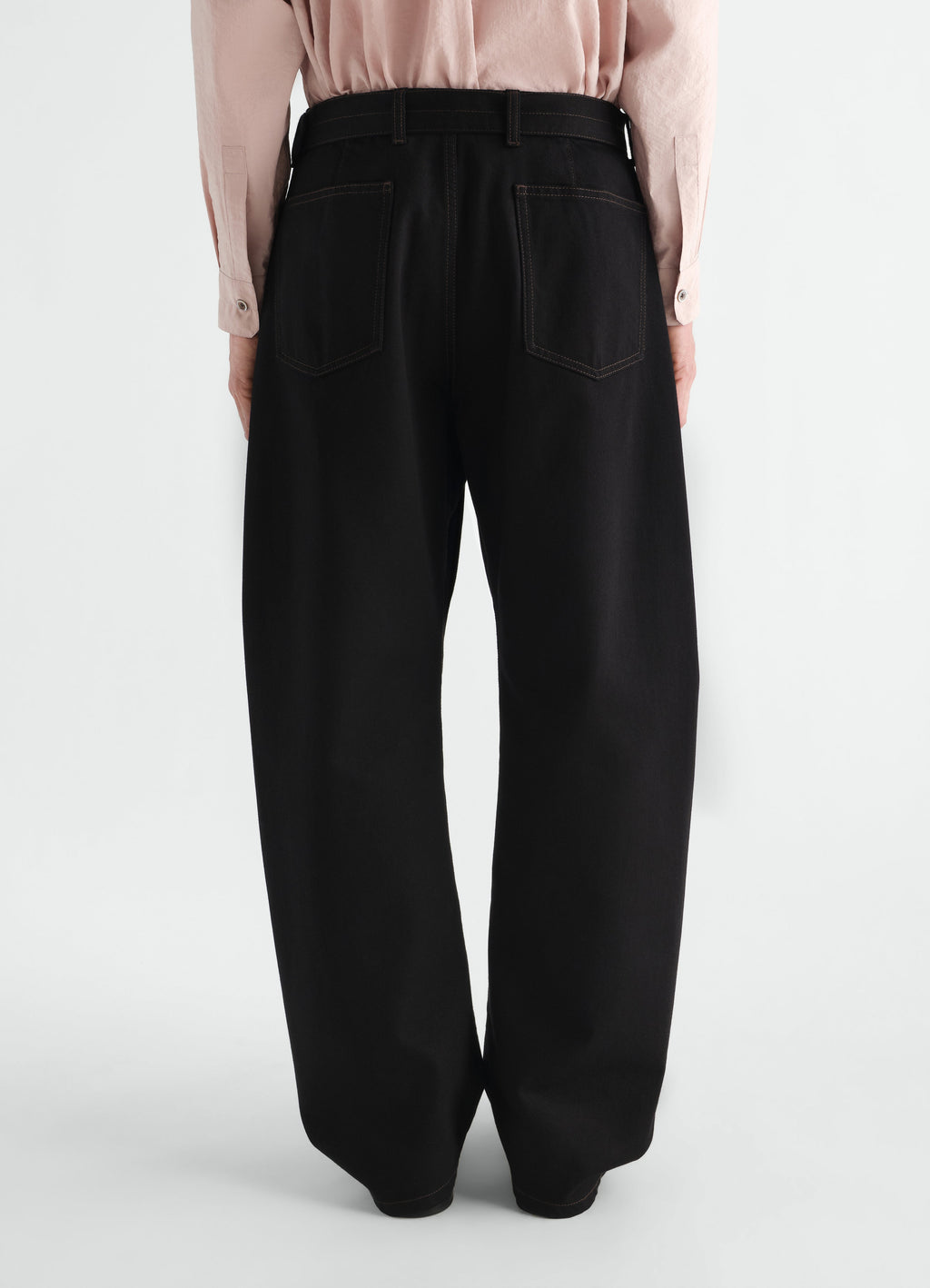PANTALON CEINTURÉ TWISTED EN DENIM NOIR ÉPAIS