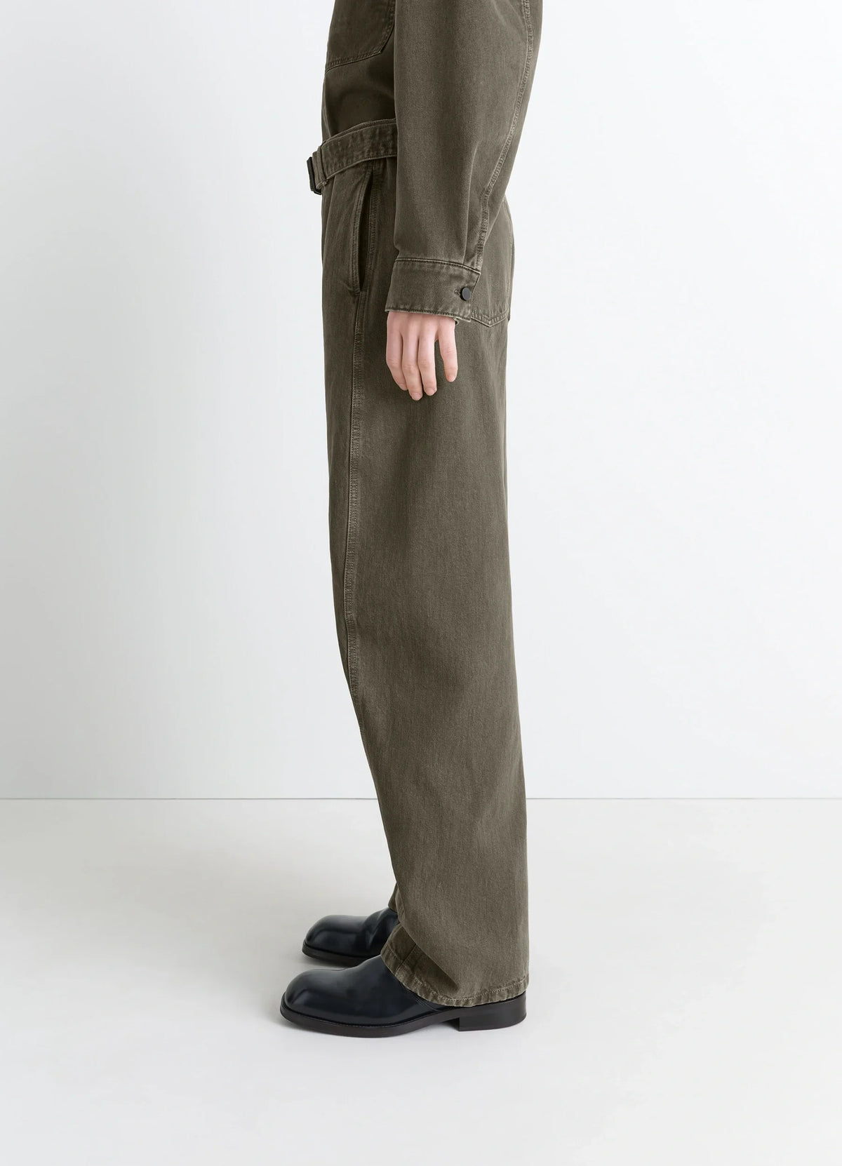 TWISTED BELTED PANTS IN GARMENT DYED HEAVY DENIM