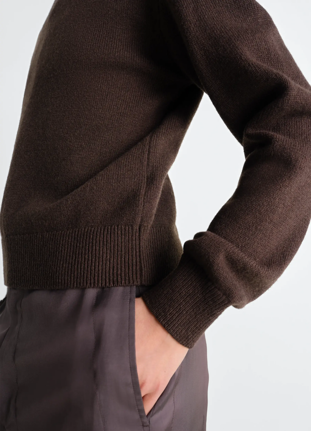 PULL BOUTONNÉ RÉVERSIBLE EN LAINE ET CACHEMIRE