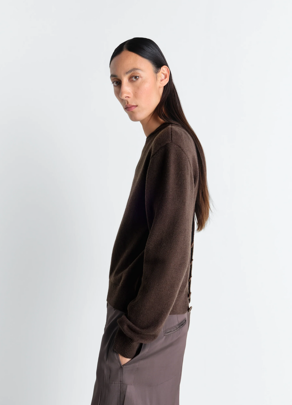 PULL BOUTONNÉ RÉVERSIBLE EN LAINE ET CACHEMIRE