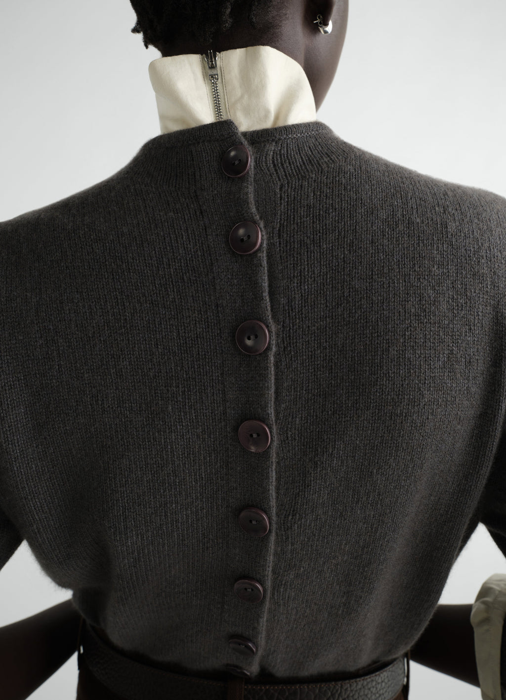 PULL BOUTONNÉ RÉVERSIBLE EN CACHEMIRE