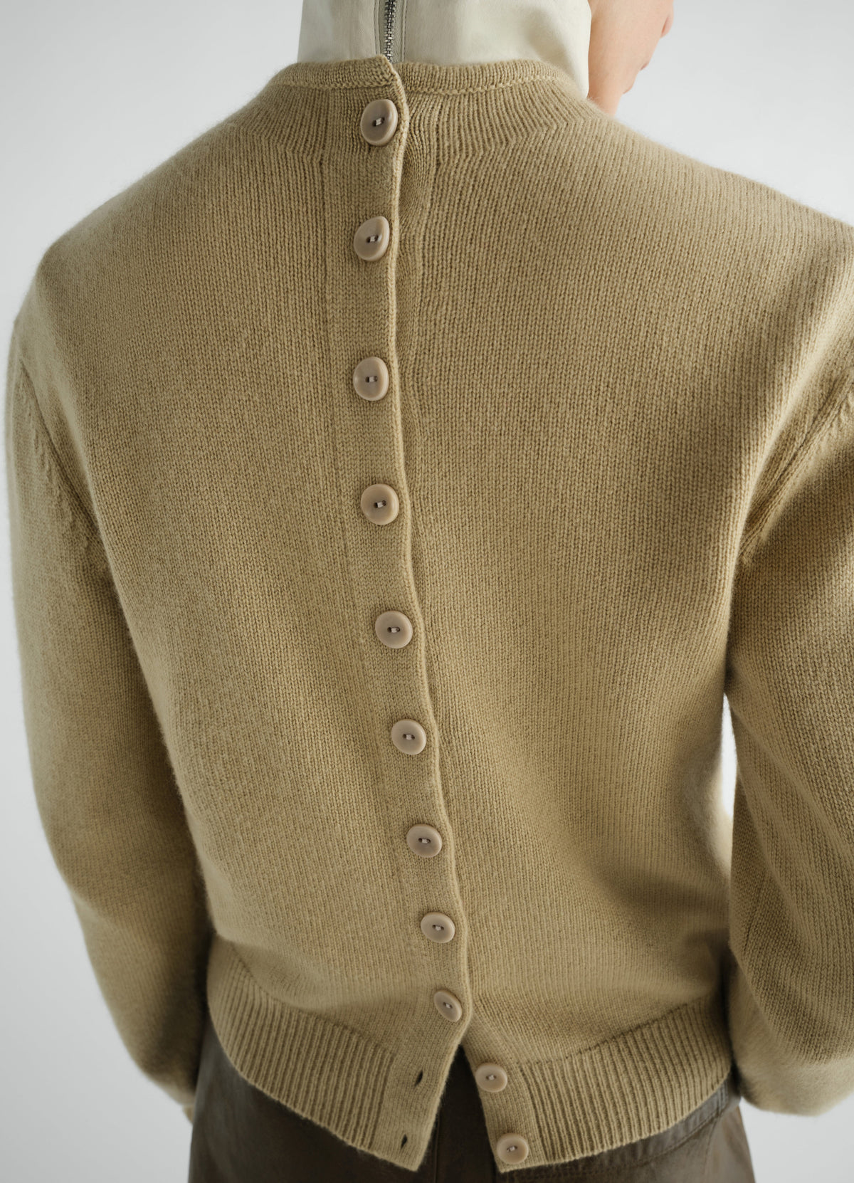 REVERSIBLE BUTTONED SWEATER IN CASHMERE