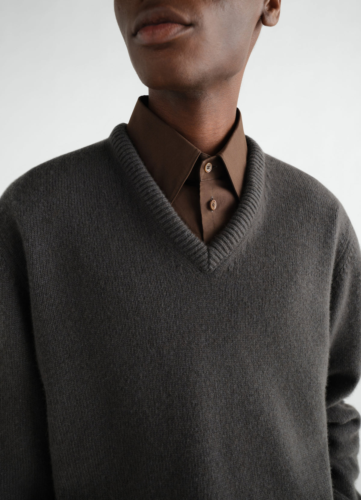 PULL COL EN V EN CACHEMIRE