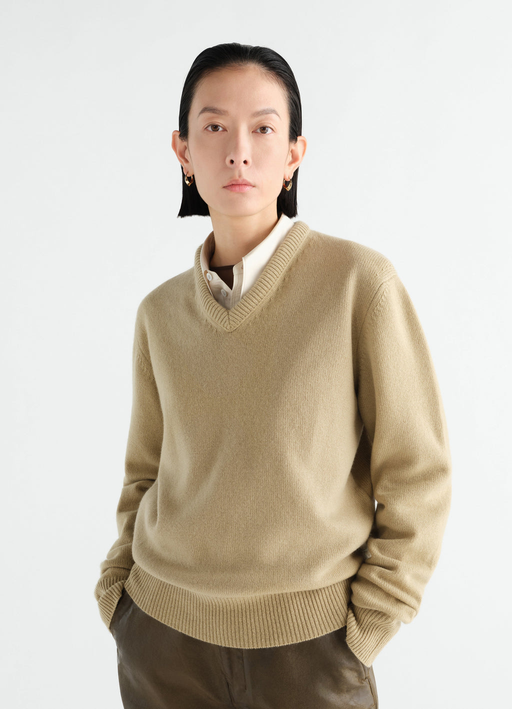 V-NECK SWEATER IN CASHMERE