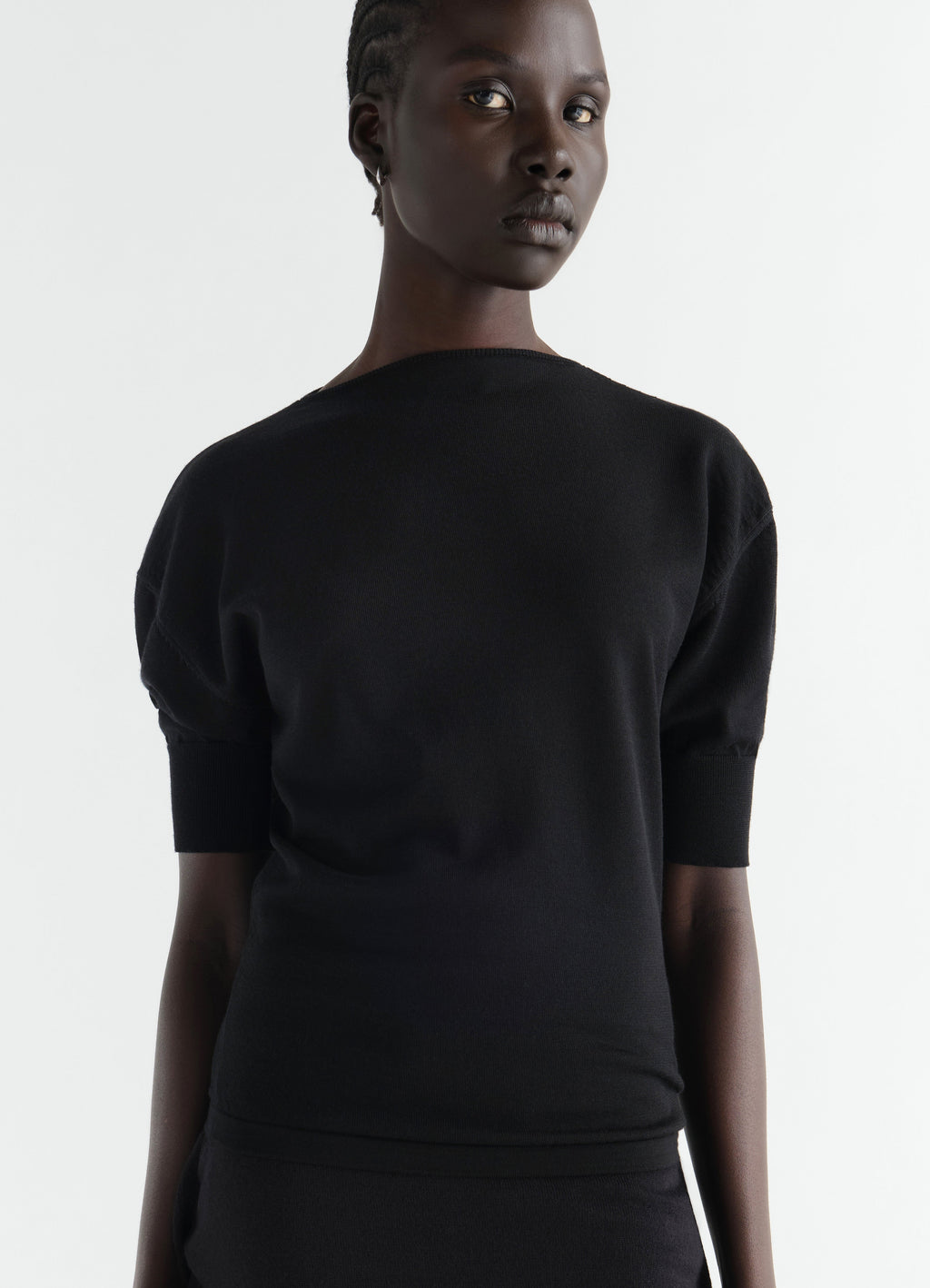 SHORT SLEEVE SWEATER IN FINE MERINO WOOL