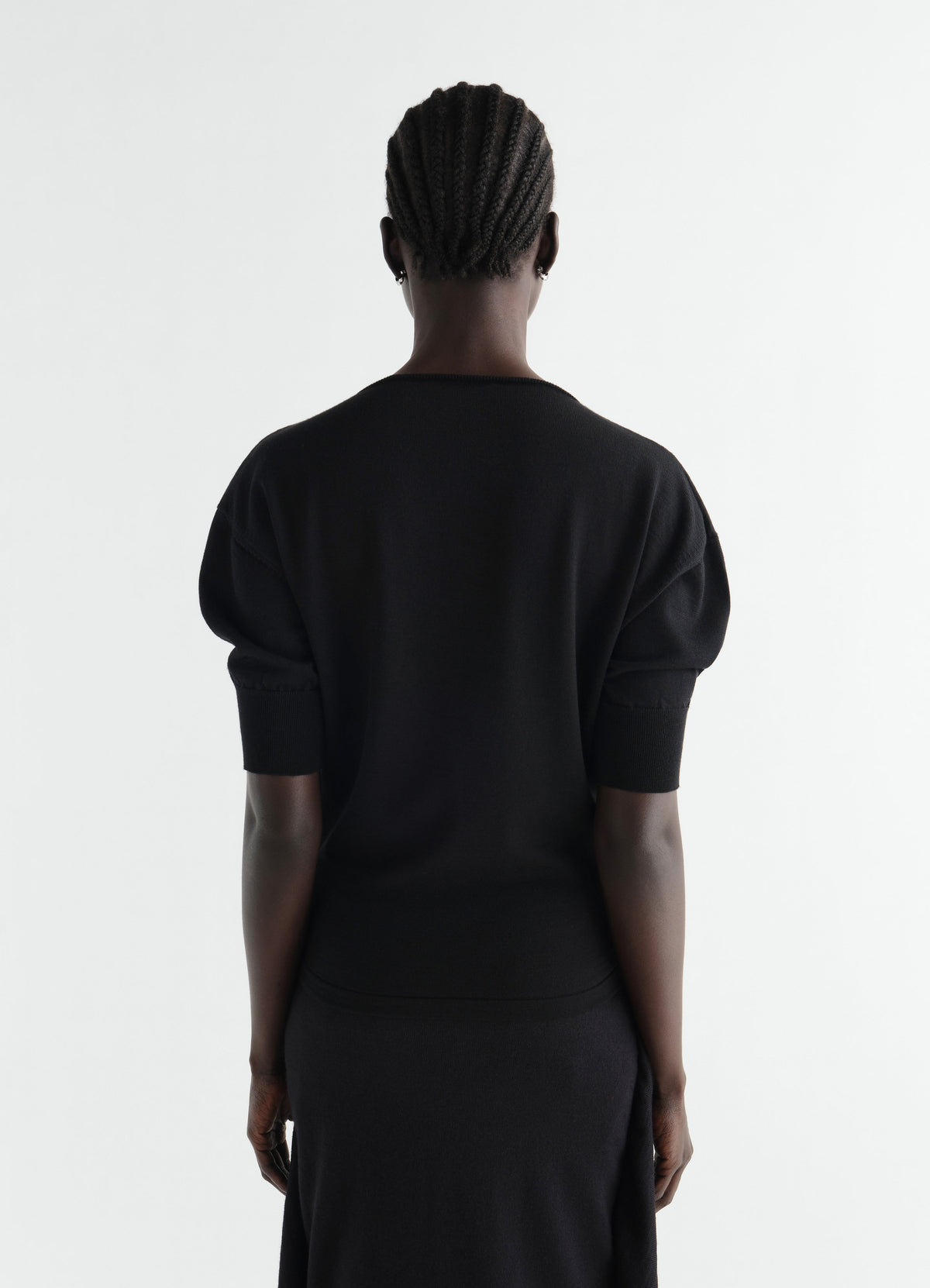 SHORT SLEEVE SWEATER IN FINE MERINO WOOL