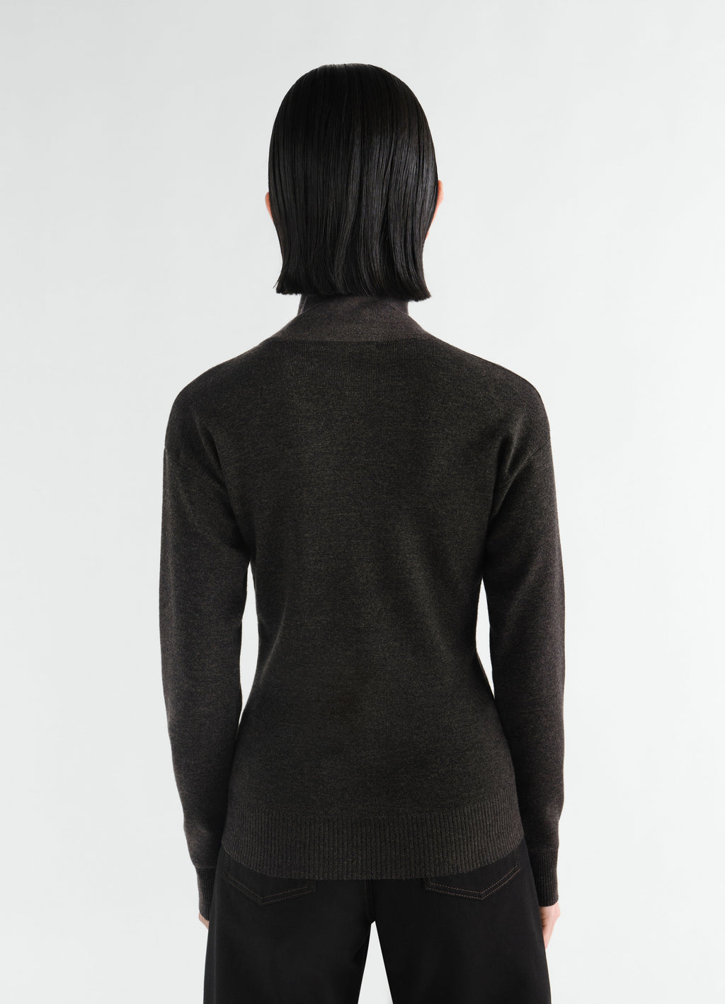 BUTTONED TOP IN FINE MERINO WOOL