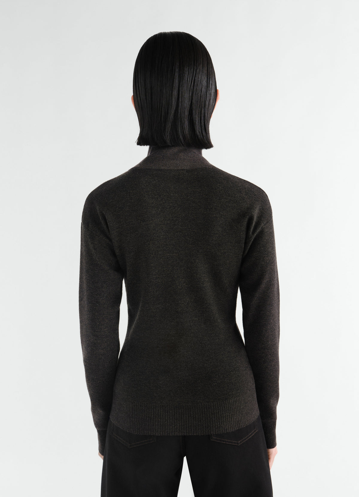 BUTTONED TOP IN FINE MERINO WOOL