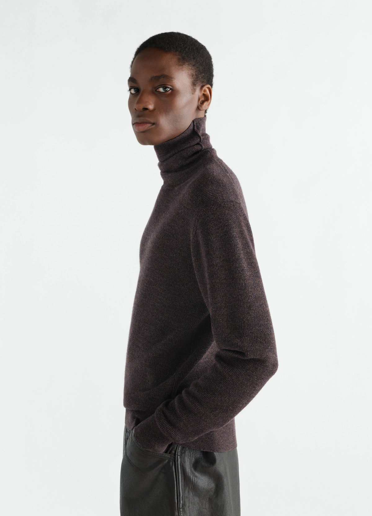 TURTLE NECK SWEATER IN MOULINE FINE MERINO WOOL