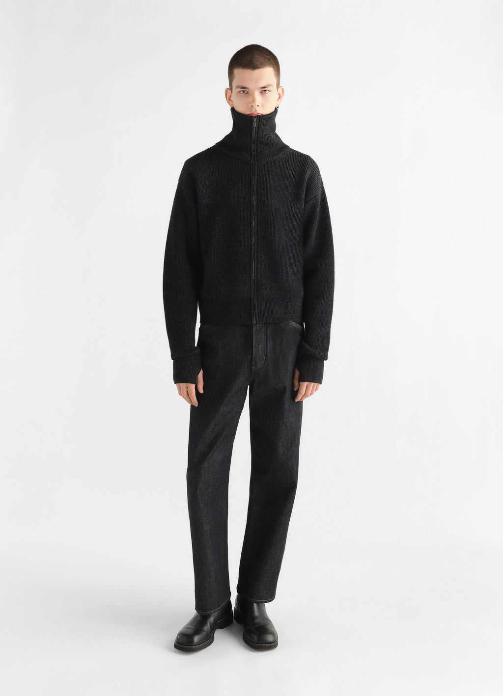 ZIPPED CARDIGAN IN VIRGIN WOOL