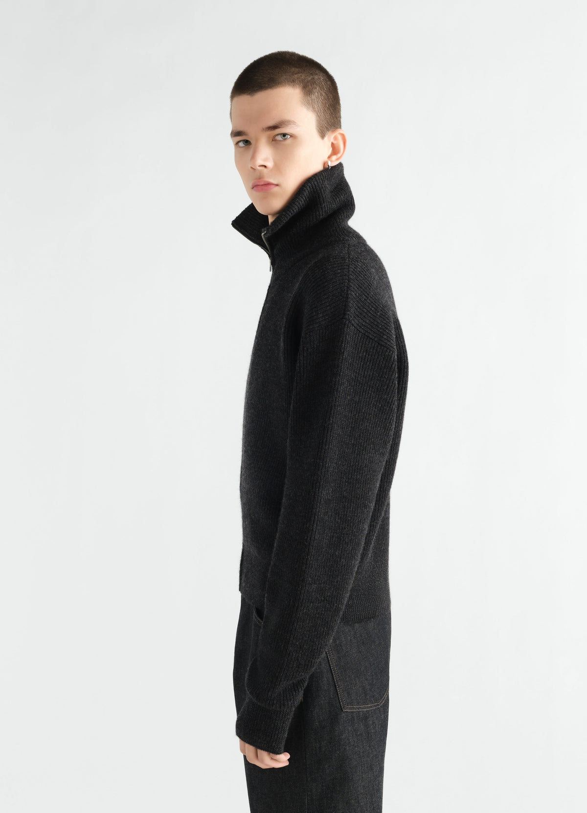 CARDIGAN ZIPPÉ EN LAINE VIERGE