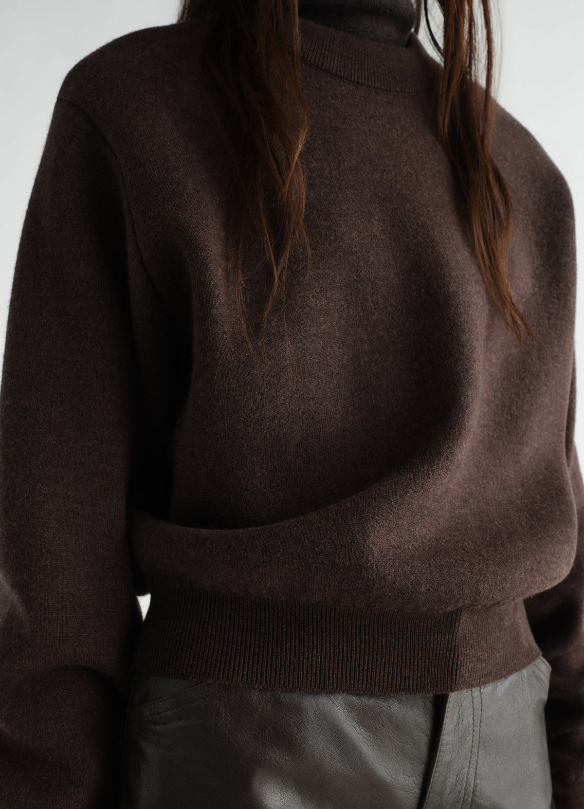 SHORT SWEATSHIRT IN FELTED MERINO WOOL