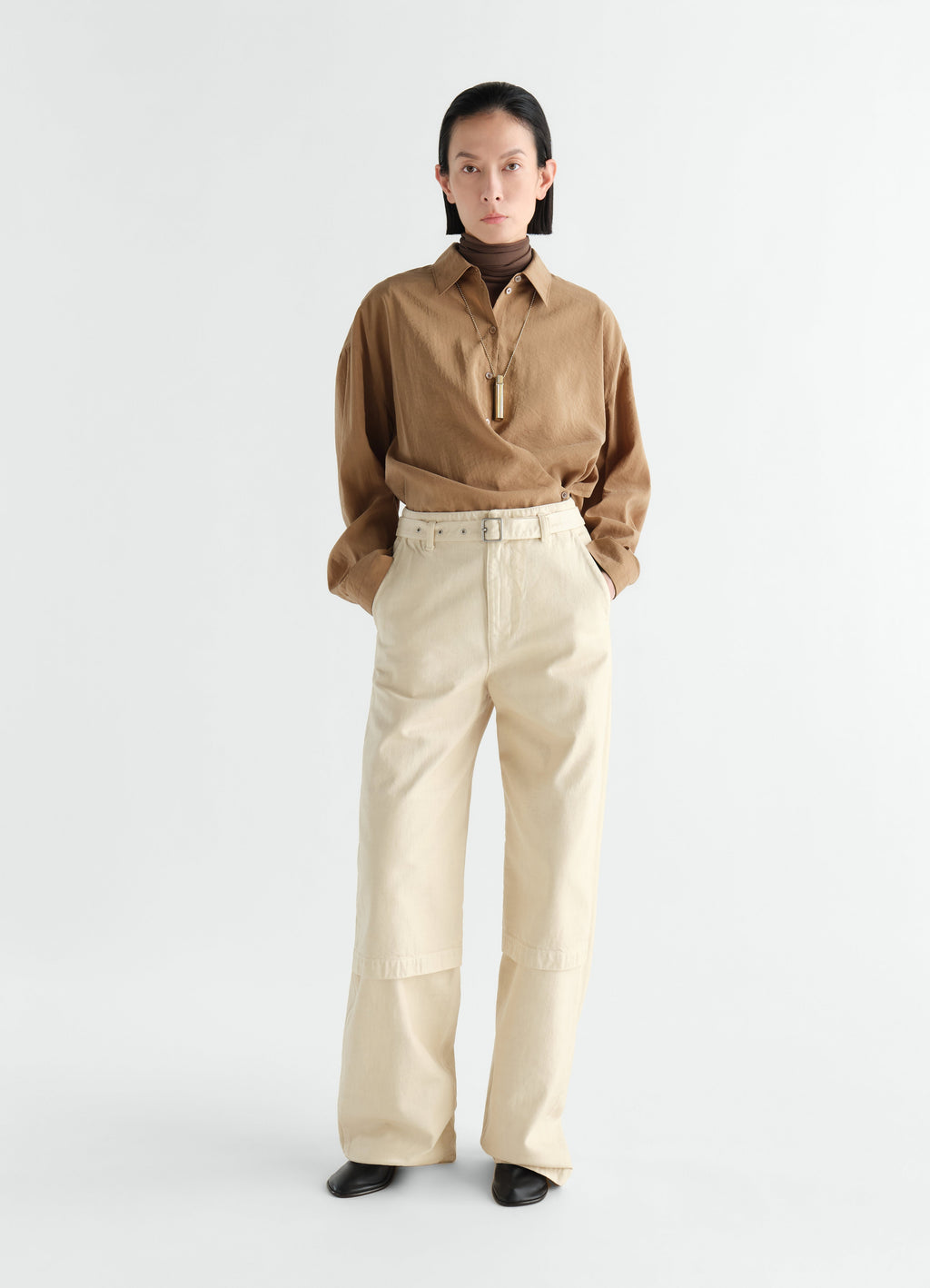 CHEMISE À COL DROIT ET TORSADÉ EN SOIE SÈCHE
