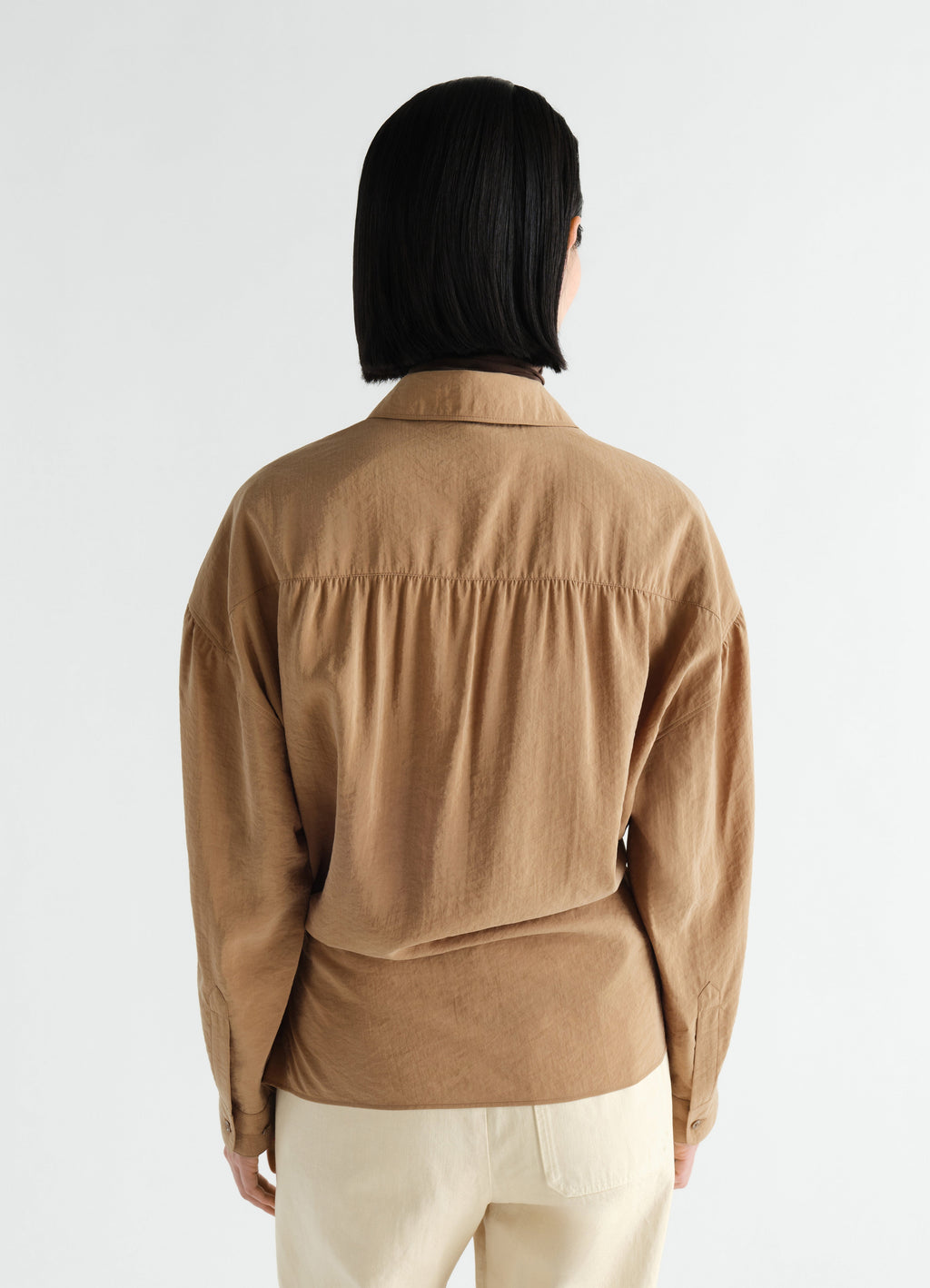 CHEMISE À COL DROIT ET TORSADÉ EN SOIE SÈCHE