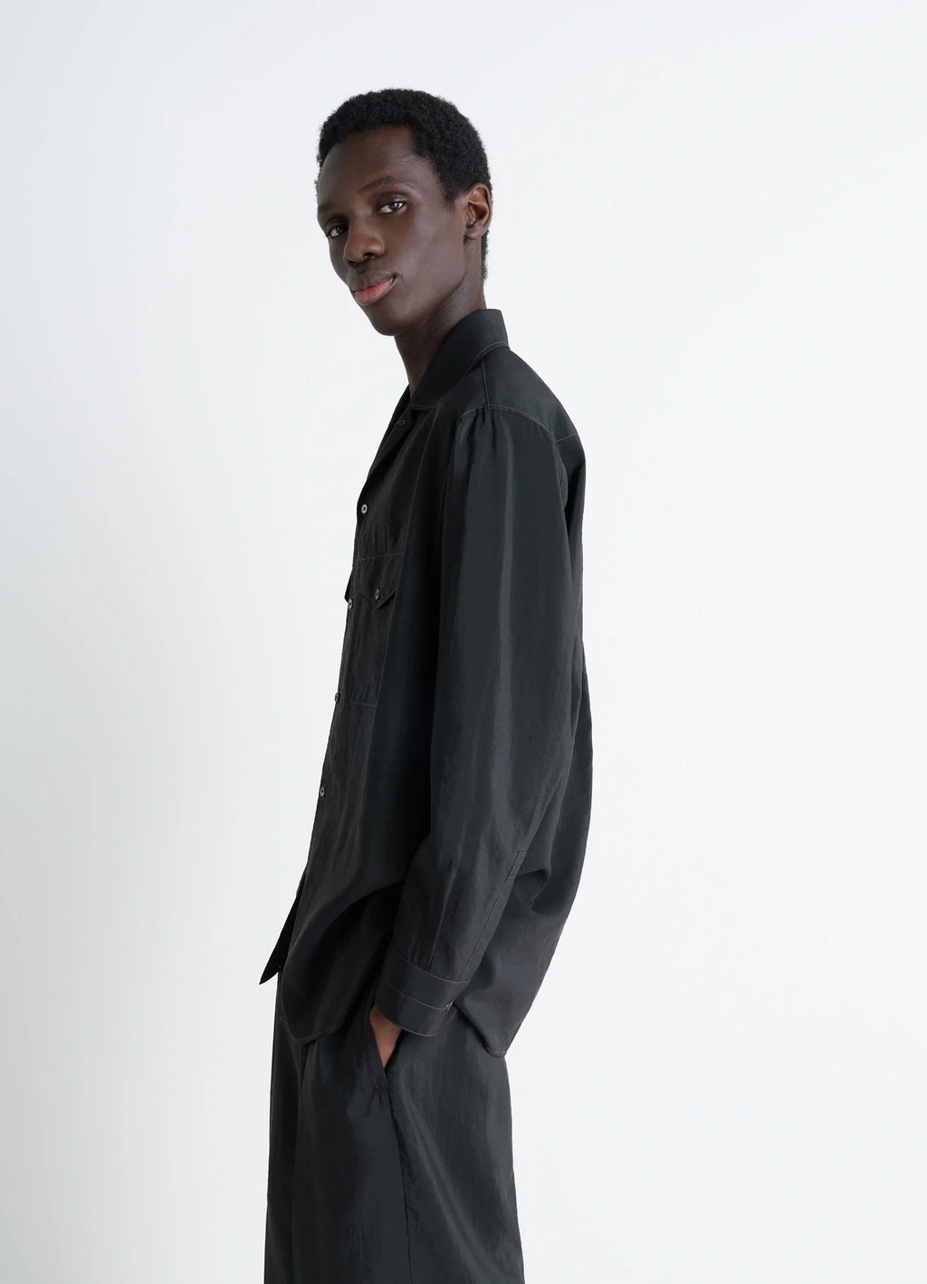 CONVERTIBLE COLLAR SHIRT IN DRY SILK