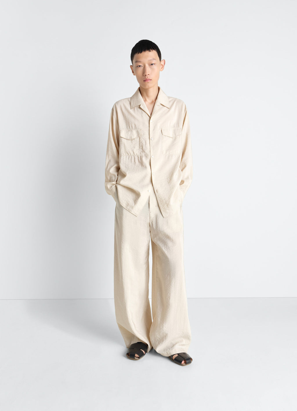 CHEMISE À COL CONVERTIBLE EN SOIE SÈCHE
