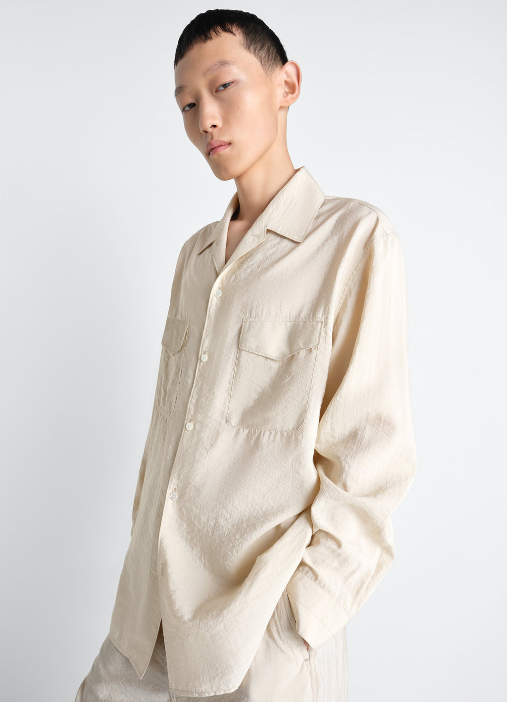 CHEMISE À COL CONVERTIBLE EN SOIE SÈCHE
