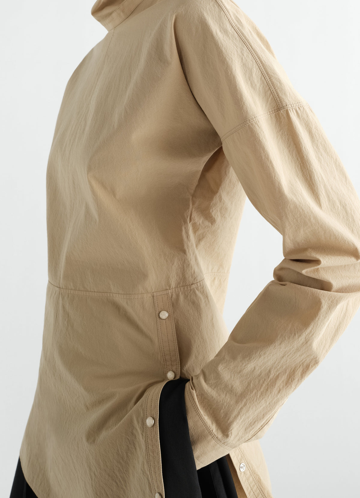 PLASTRON TOP WITH SNAPS IN CREPE COTTON