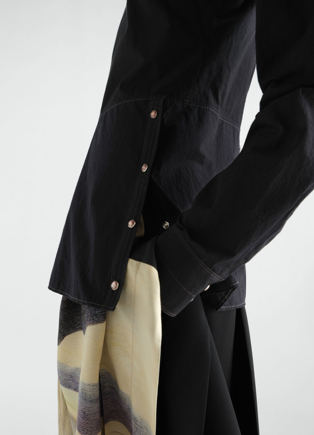 PLASTRON TOP WITH SNAPS IN CREPE COTTON