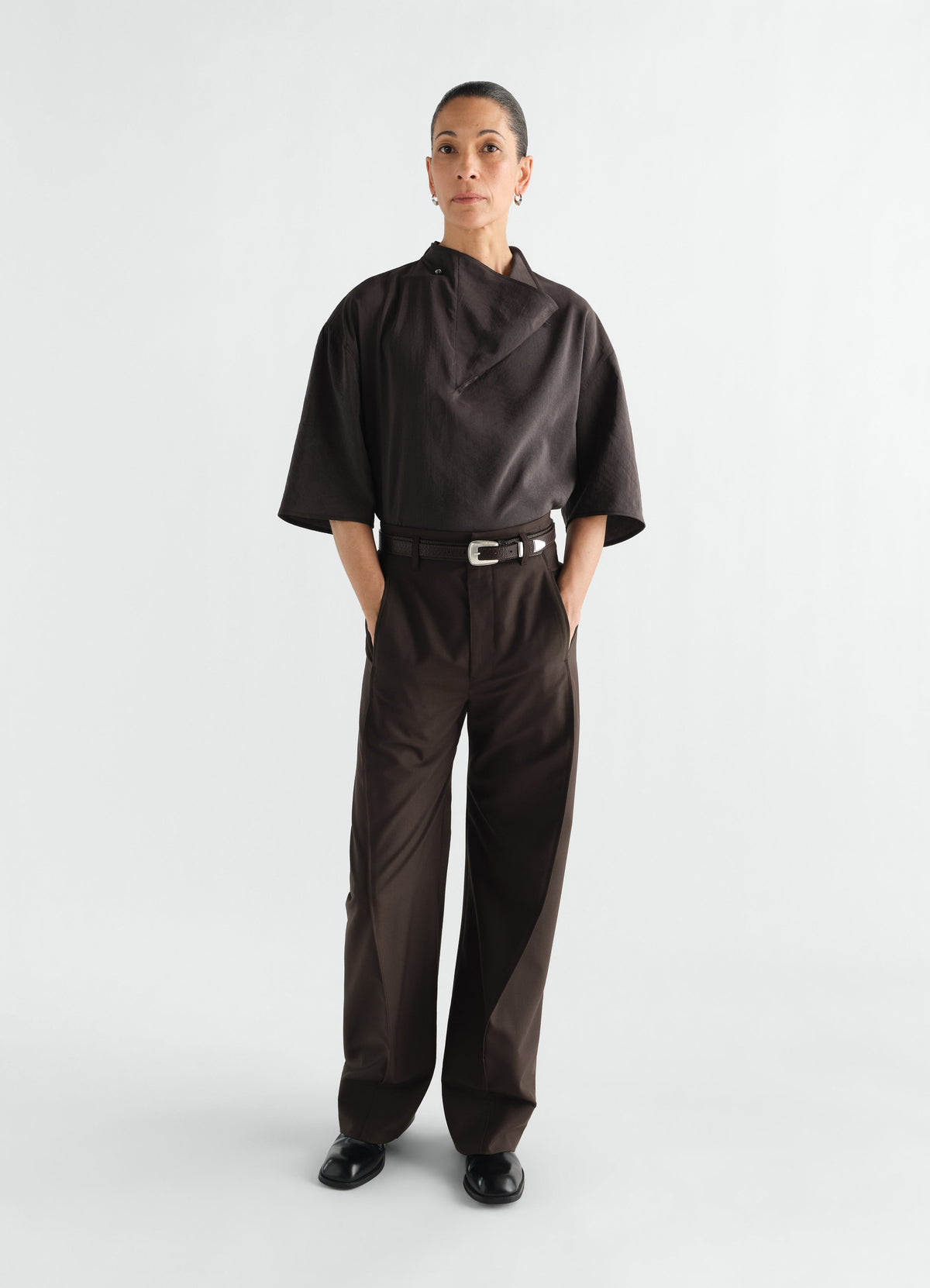 SOFT COLLAR TOP IN DRY SILK