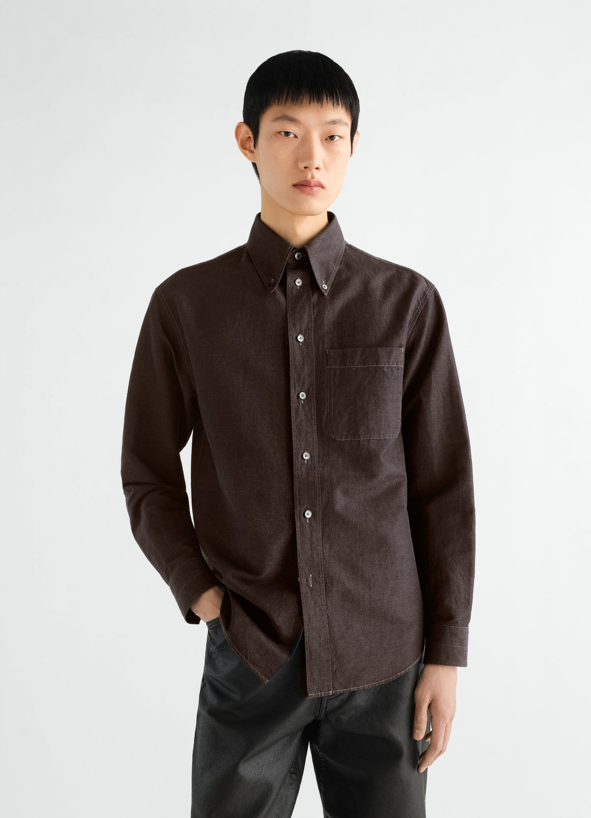 CHEMISE BOUTONNÉE EN CHAMBRAY DE COTON ET LIN