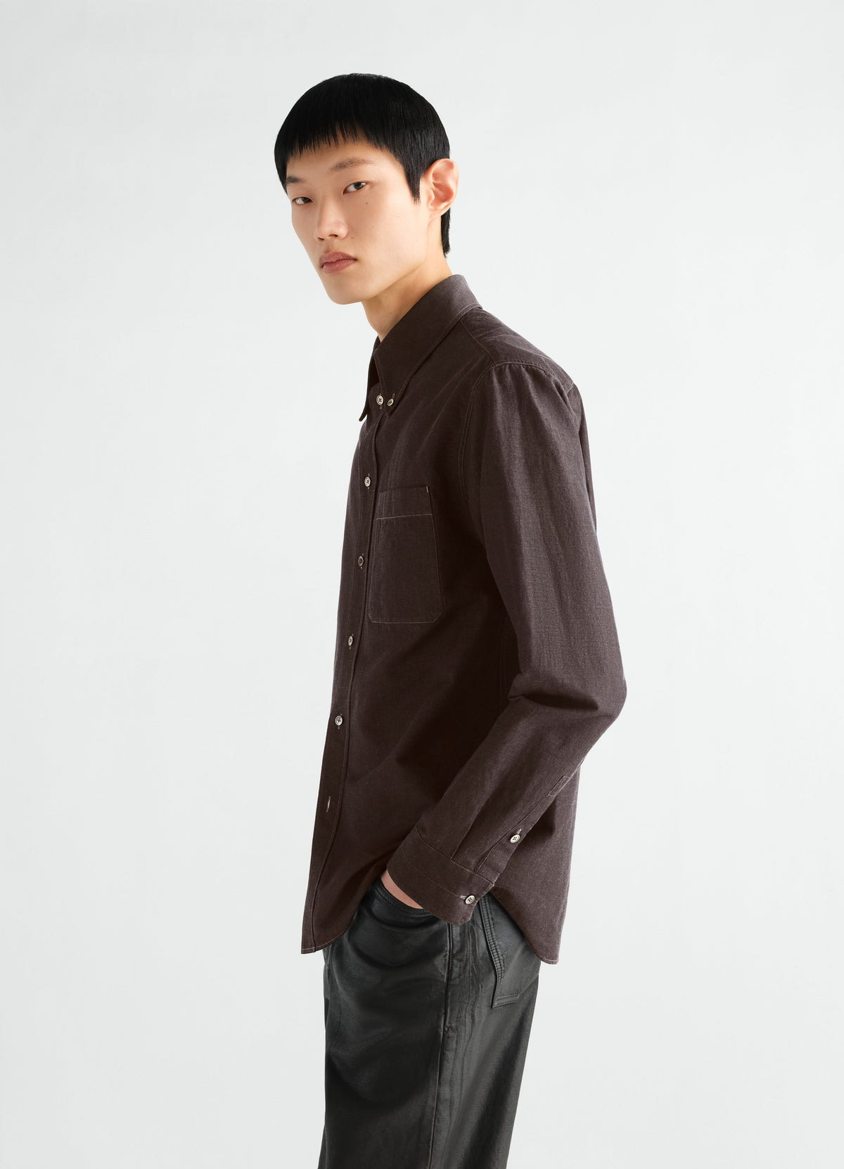 CHEMISE BOUTONNÉE EN CHAMBRAY DE COTON ET LIN