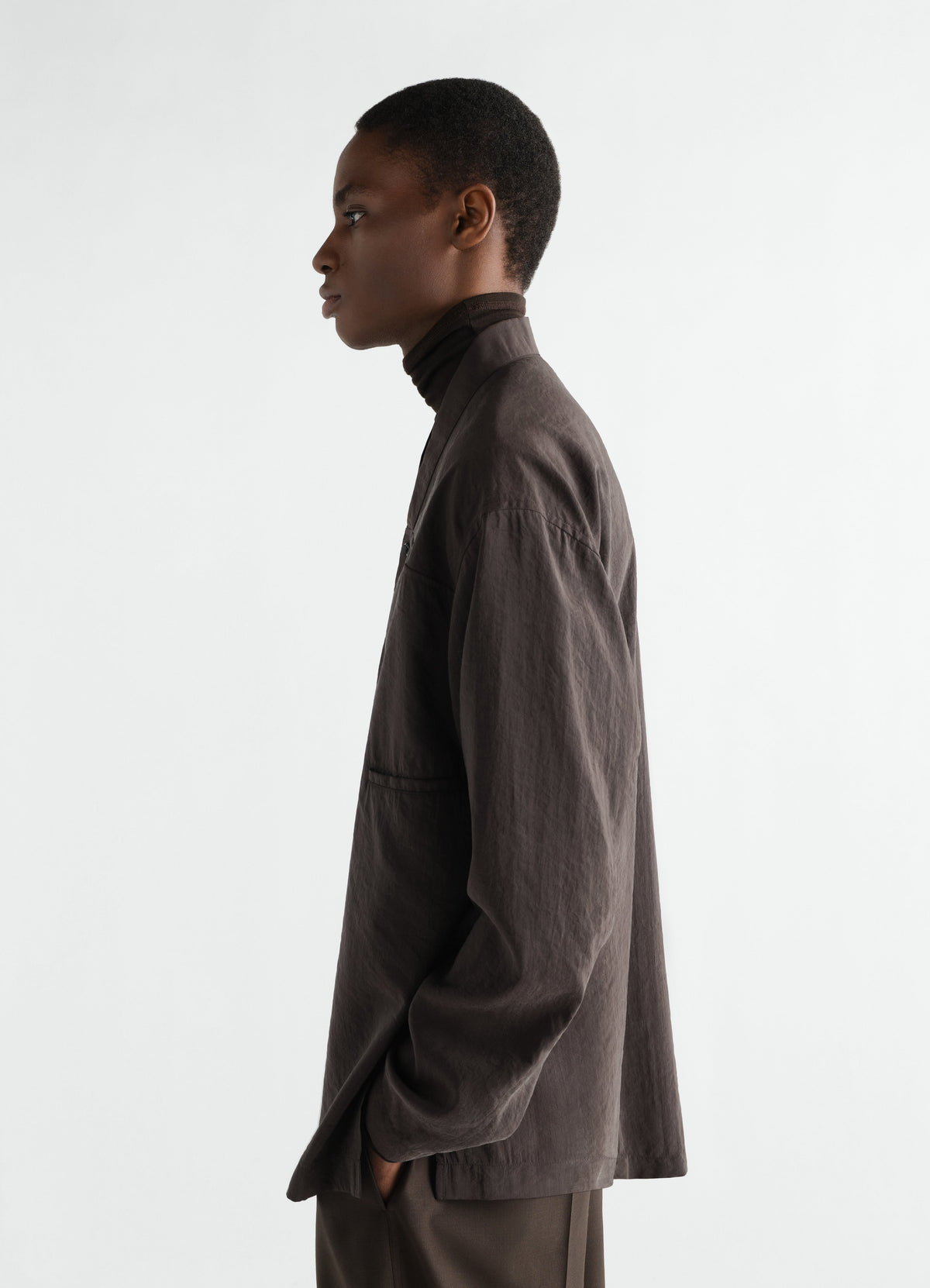 CHEMISE À COL EN V EN SOIE DRY